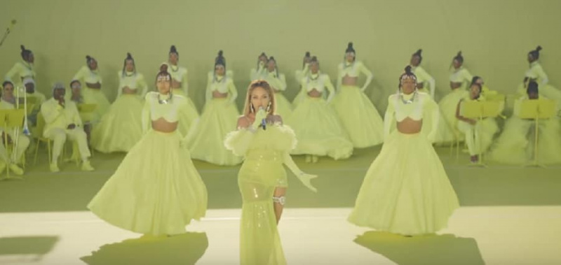   Beyoncé se apresenta com dançarinos [Beyonce | Youtube]